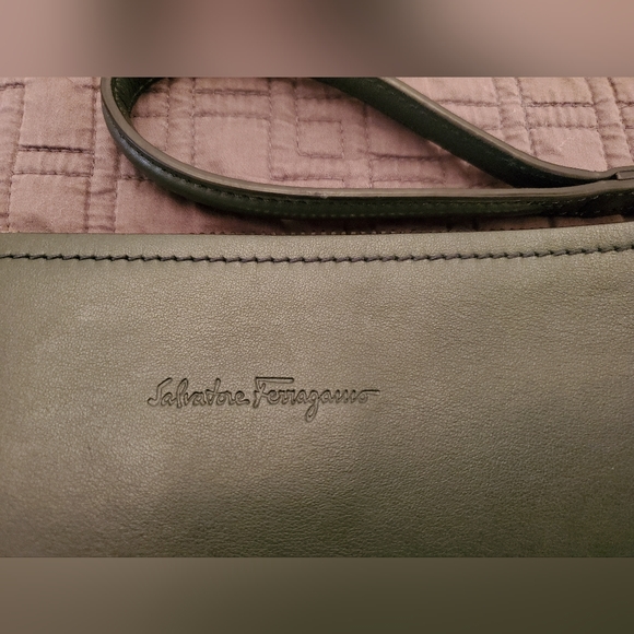 Salvatore Ferragamo Dark Ivy XL Wristlet - Picture 4 of 4